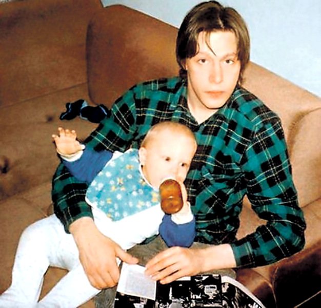 Михаил Ефремов с маленьким сыном