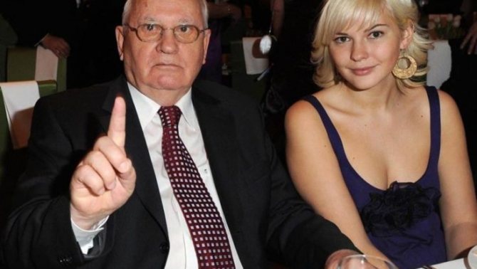 михаил горбаев с внучкой