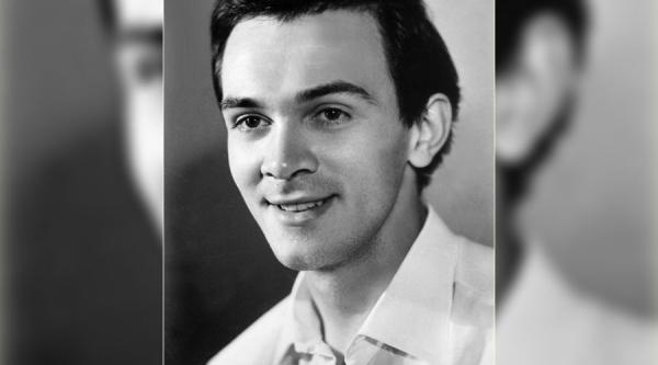 На фото: Муслим Магомаев в молодости