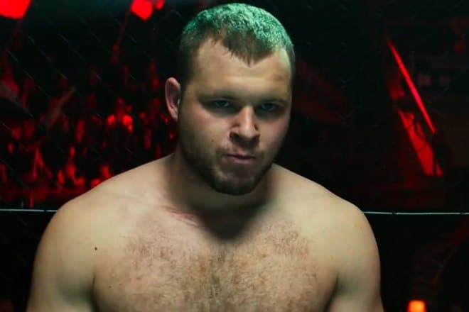 Сергей Бондарчук-младший в роли Романа Воинова (кадр из фильма «Воин»)